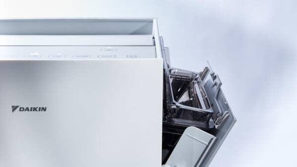 Purificatore e umidificatore d'aria Daikin MCK70ZW bianco con tecnologia Flash Streamer WiFi - Filtro HEPA durata 10 anni - immagine 3